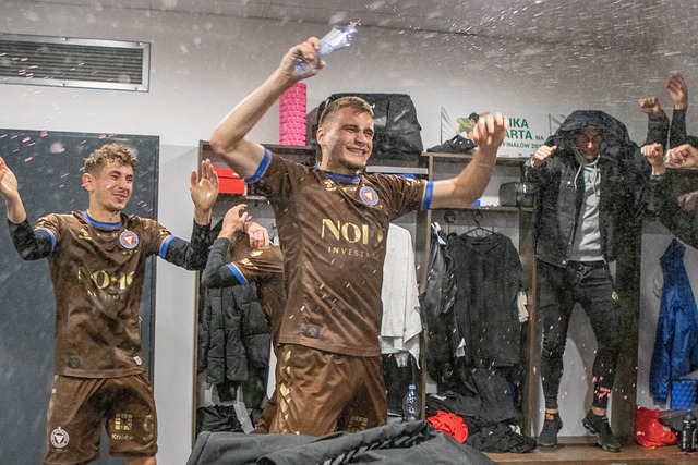 历史与深厚 历史与深厚