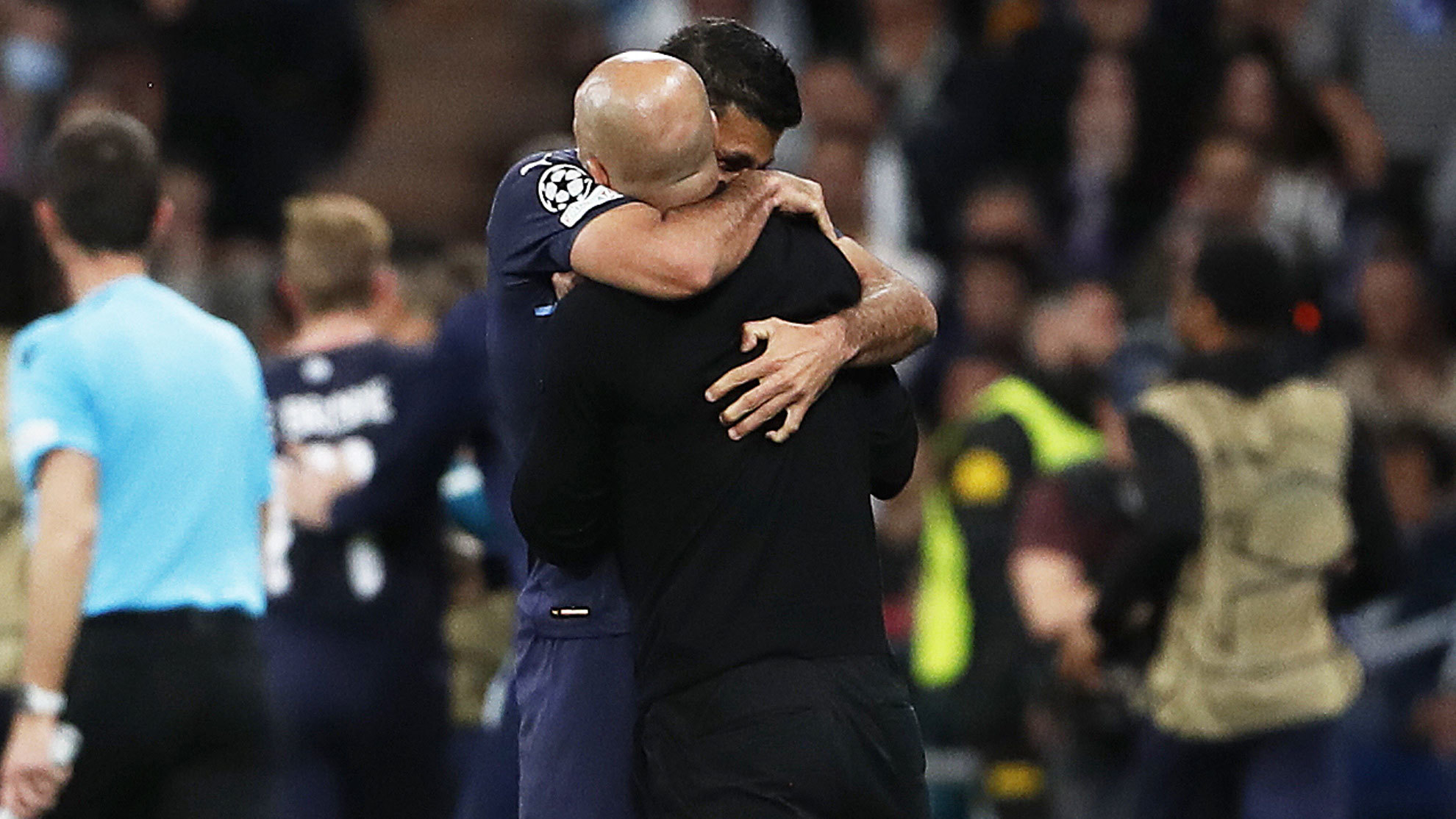 在试错中提 在试错中提