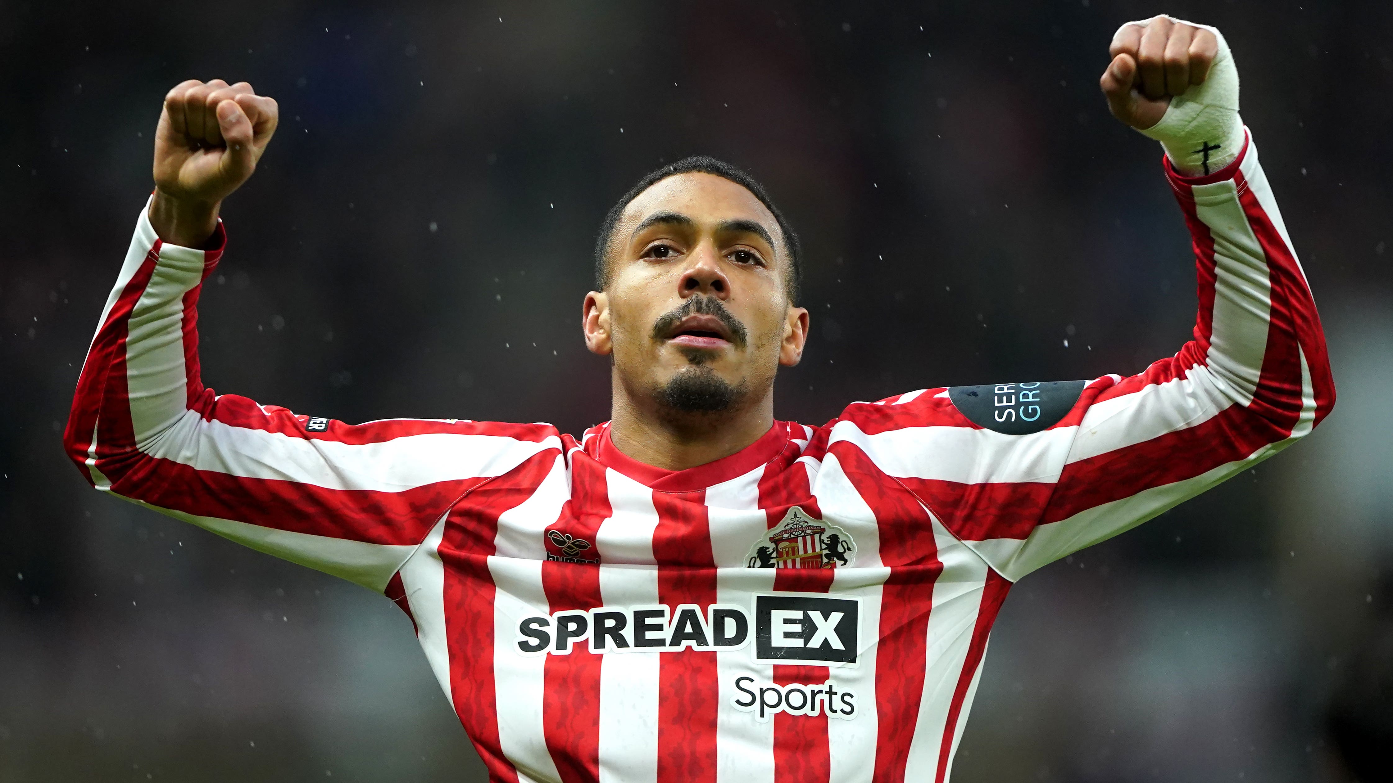 却在近日突 却在近日突